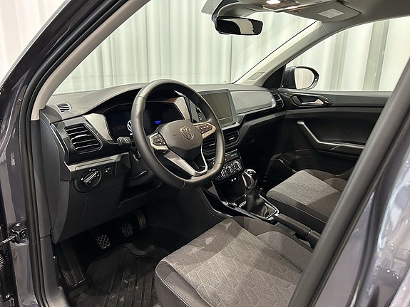Volkswagen T-Cross 8 of 14
