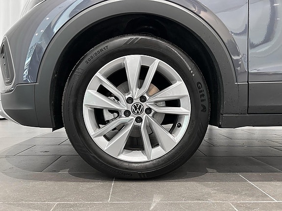 Volkswagen T-Cross 5 of 14