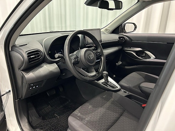 Toyota Yaris Cross 9 of 16