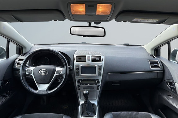 Toyota Avensis 11 of 17