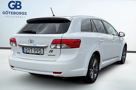 Toyota Avensis 6 of 17