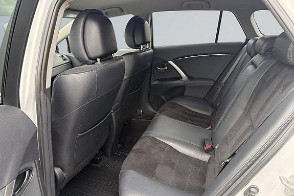 Toyota Avensis 15 of 17