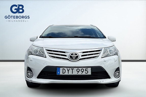 Toyota Avensis 8 of 17