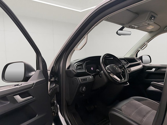 Volkswagen Multivan 14 of 30