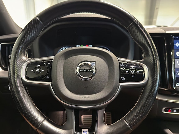 Volvo XC60 10 of 19