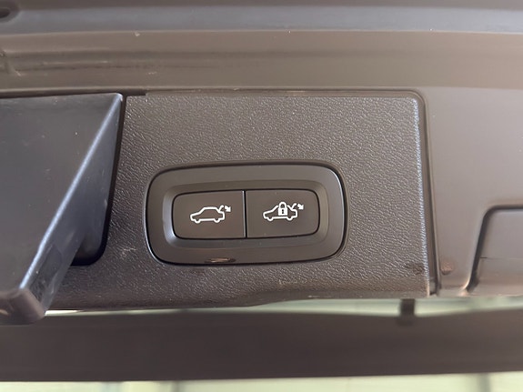 Volvo XC60 19 of 19