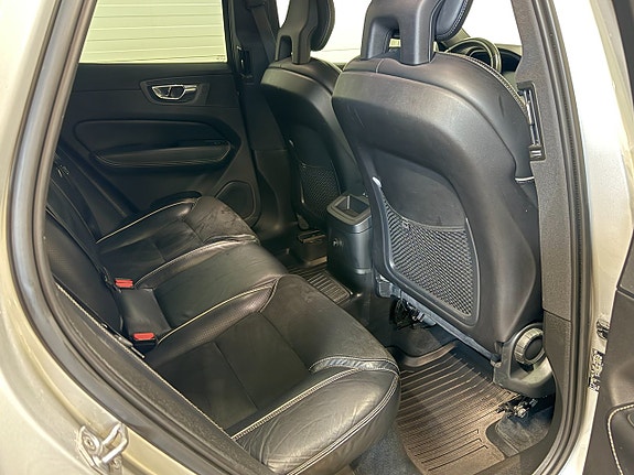 Volvo XC60 12 of 19