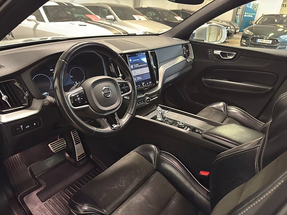Volvo XC60 11 of 19