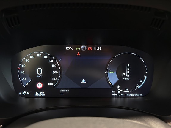 Volvo XC60 15 of 19