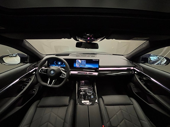 BMW 530e 15 of 25