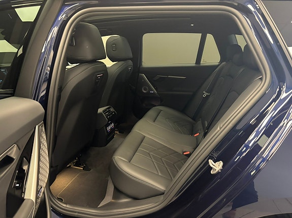 BMW 530e 11 of 25