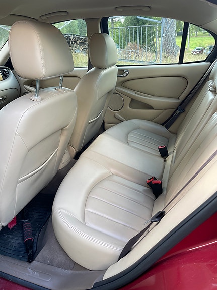 Jaguar X-TYPE 5 of 8