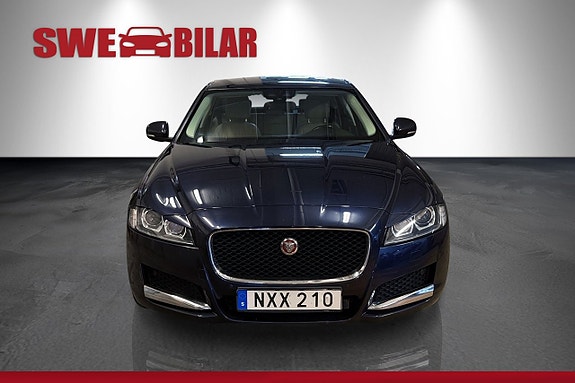 Jaguar XF 2 of 25