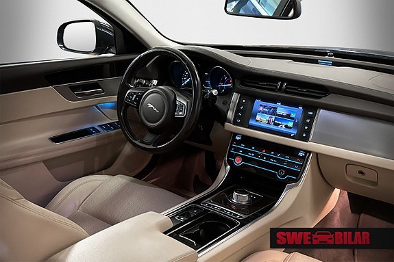 Jaguar XF 13 of 25