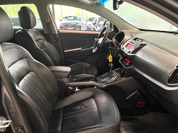 Kia Sportage 12 of 17