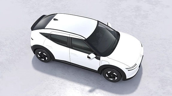 Hyundai IONIQ 3 of 8