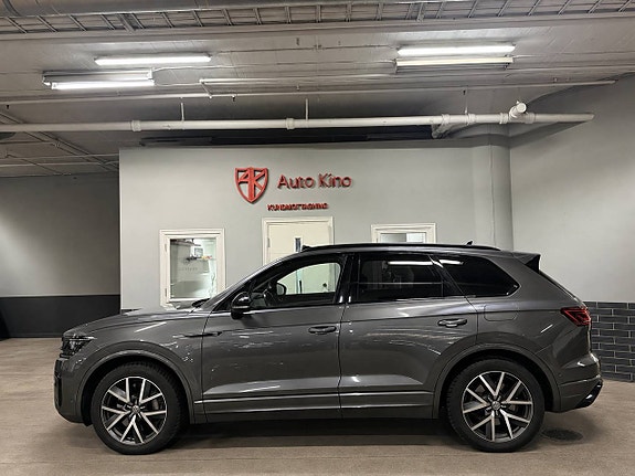 Volkswagen Touareg 2 of 14
