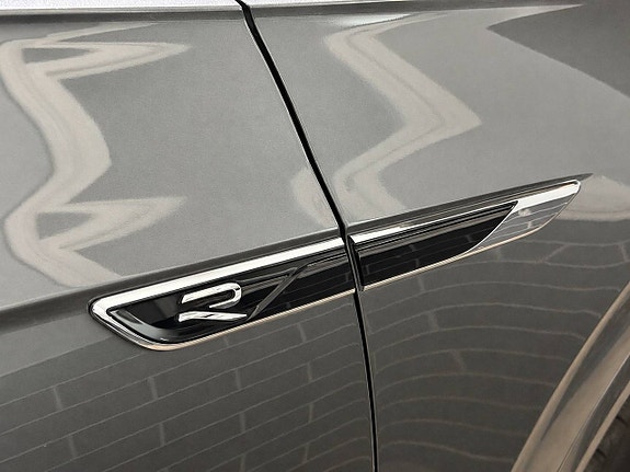 Volkswagen Touareg 14 of 14