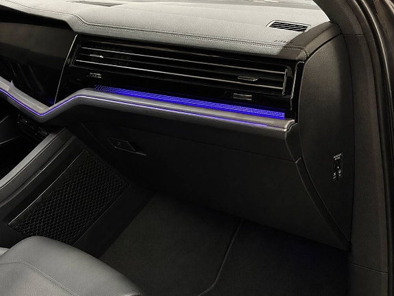 Volkswagen Touareg 13 of 14