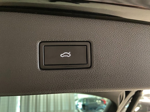 Volkswagen Tiguan 12 of 22
