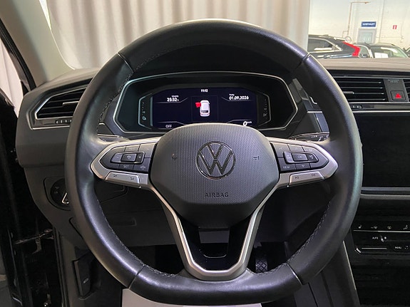 Volkswagen Tiguan 16 of 22
