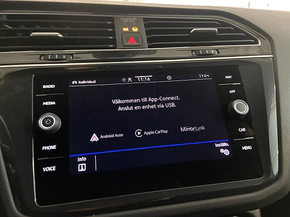 Volkswagen Tiguan 18 of 22
