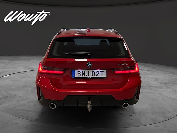 BMW 330e 5 of 19