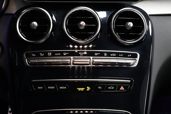 Mercedes-Benz C300 de 23 of 26