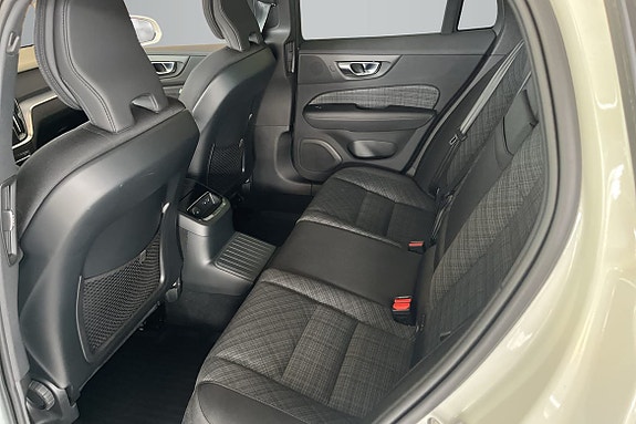 Volvo V60 11 of 15