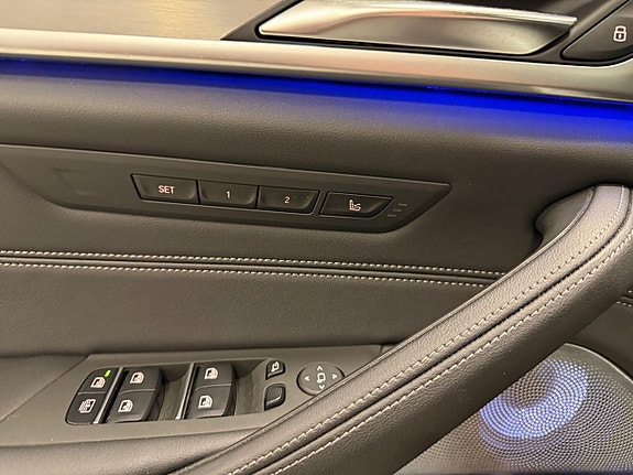 BMW M550i 10 of 22