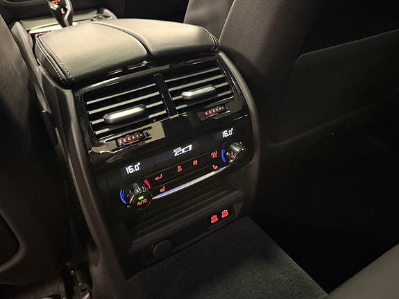 BMW M550i 12 of 22