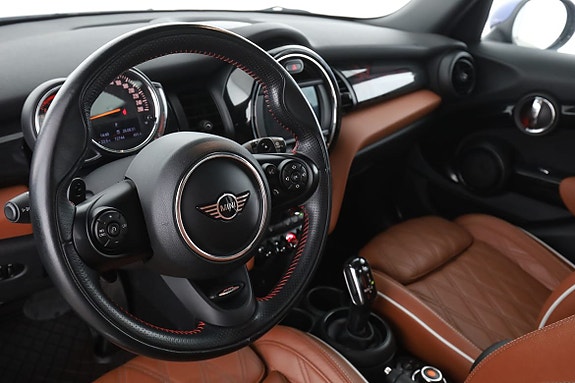 MINI Cooper S 12 of 30