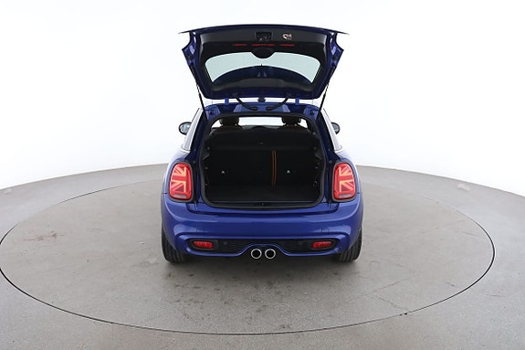 MINI Cooper S 17 of 30
