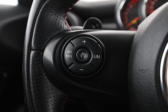 MINI Cooper S 27 of 30