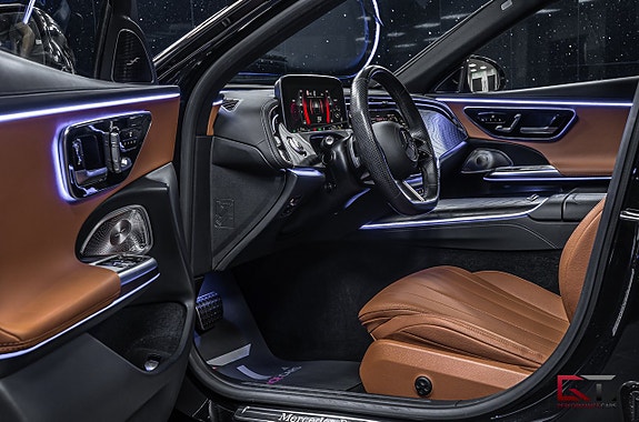 Mercedes-Benz E300 de 8 of 19