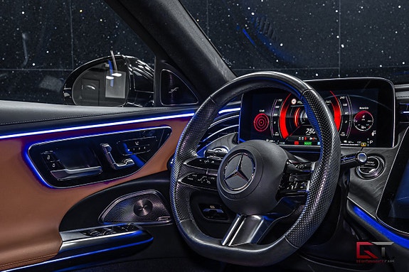 Mercedes-Benz E300 de 18 of 19