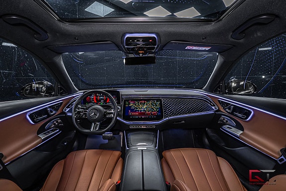 Mercedes-Benz E300 de 15 of 19