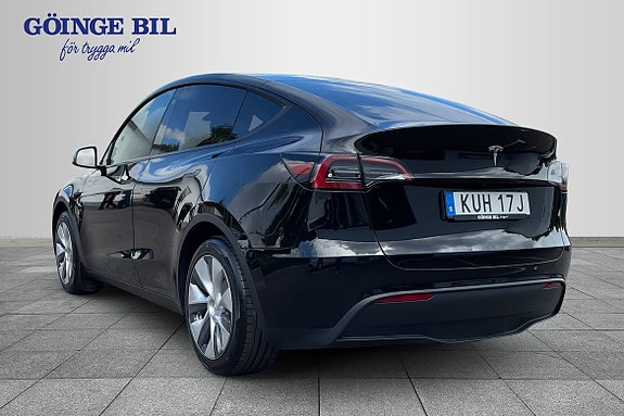 Tesla Model Y 6 of 18