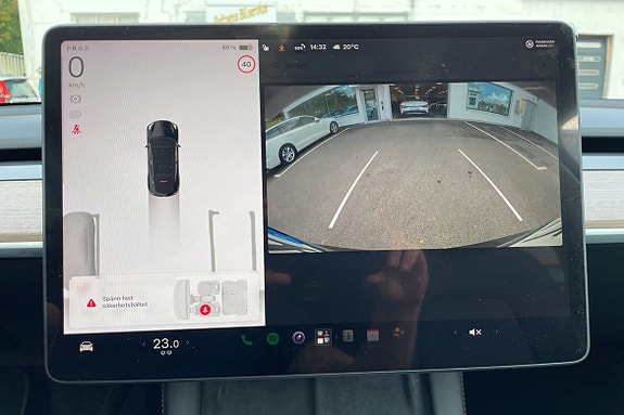 Tesla Model Y 18 of 18