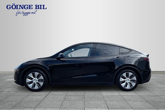 Tesla Model Y 5 of 18