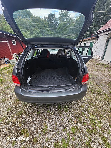 Volkswagen Golf V 9 of 9