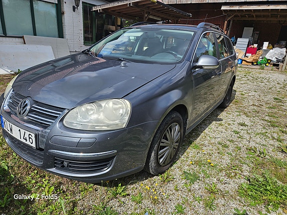 Volkswagen Golf V 4 of 9
