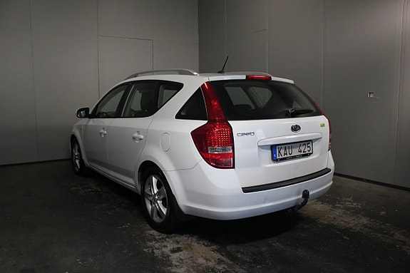 Kia Ceed 3 of 19