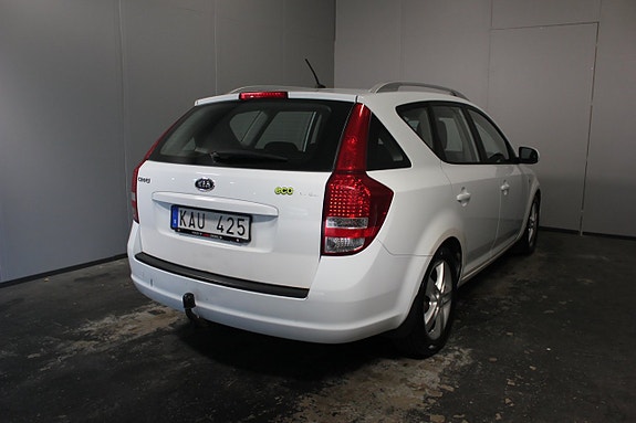 Kia Ceed 4 of 19
