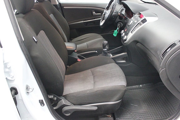 Kia Ceed 9 of 19