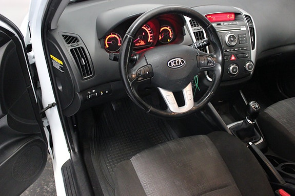 Kia Ceed 18 of 19