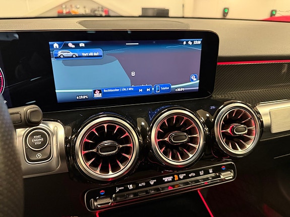 Mercedes-Benz GLB220 d 14 of 17
