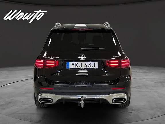 Mercedes-Benz GLB220 d 5 of 17