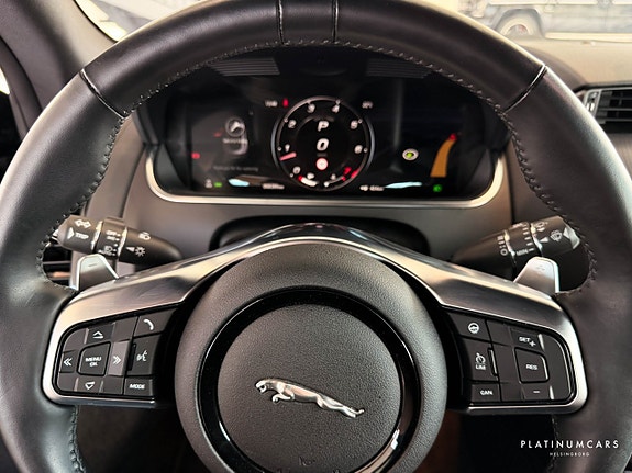 Jaguar F-TYPE 6 of 14