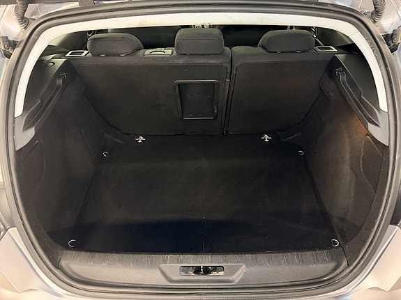 Peugeot 308 9 of 21